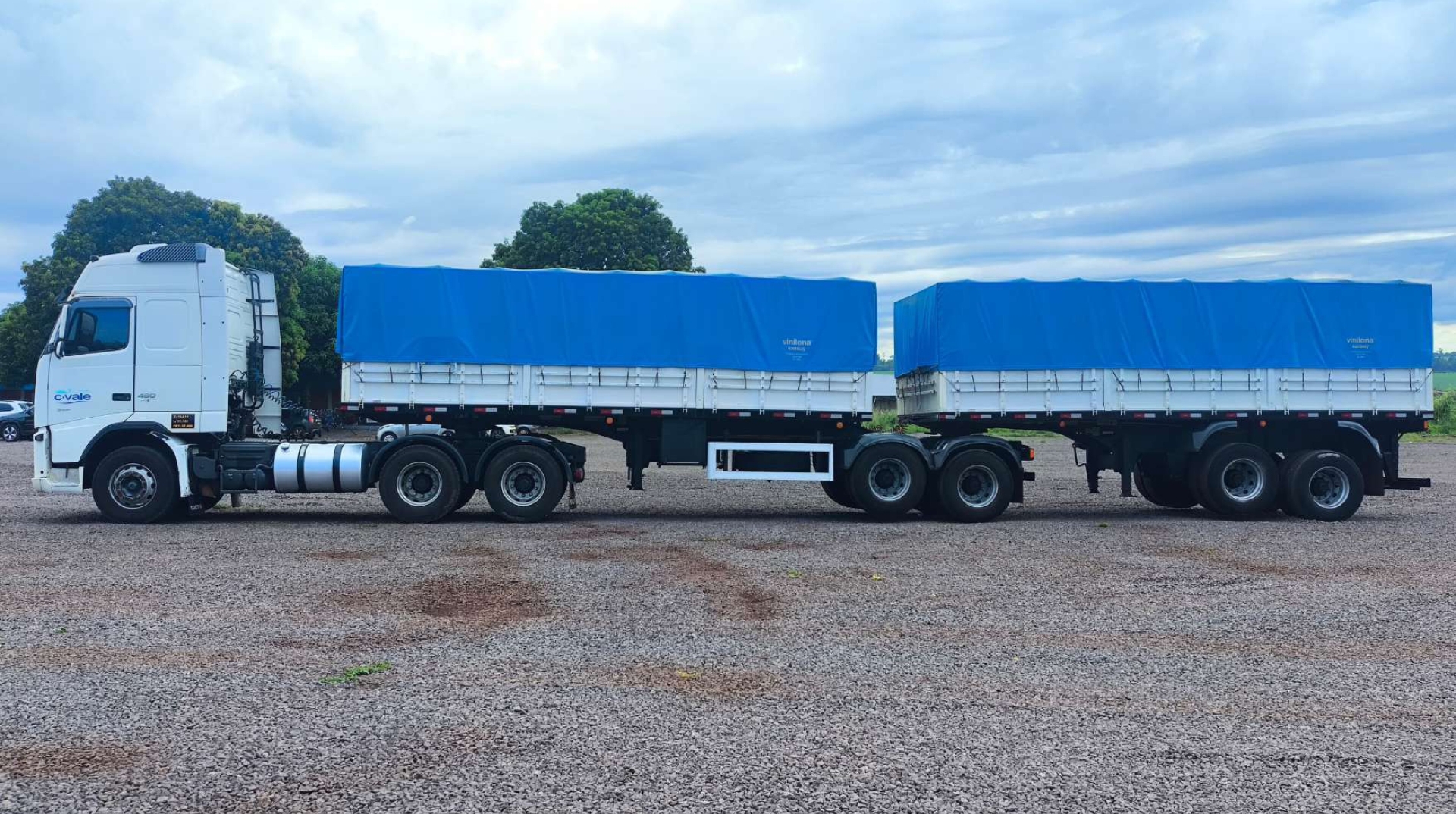 VOLVO FH 460 6X4T ANO/MOD 2013/2013 (BITREM) AWU3B16