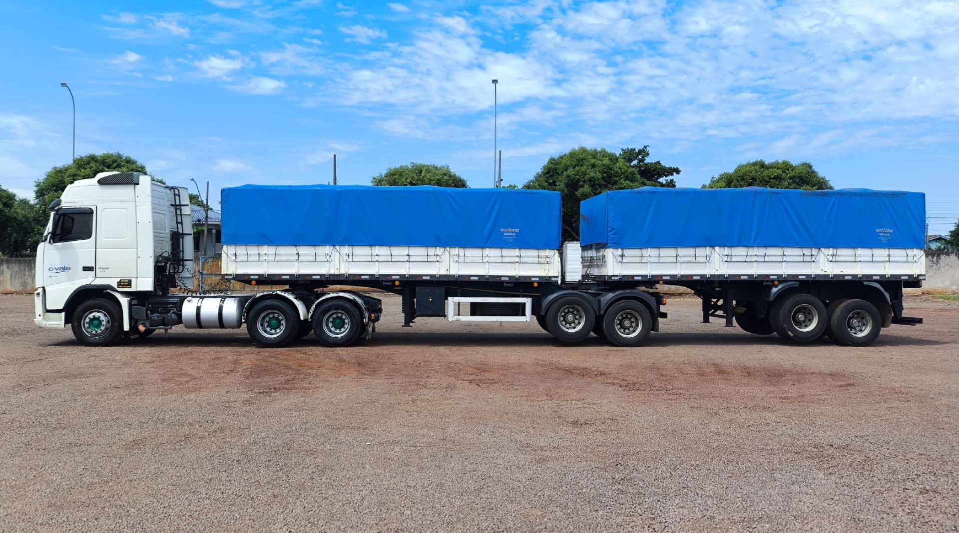 VOLVO FH 460 6X4T ANO/MOD 2013/2013 (BITREM) AWN2J43